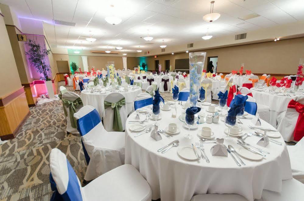 Canad Inns Destination Centre Windsor Park Γουίνιπεγκ Εξωτερικό φωτογραφία